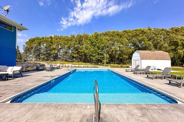 11749 DUMFRIES Avenue, Council Bluffs, IA 51503