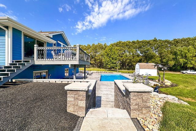 11749 DUMFRIES Avenue, Council Bluffs, IA 51503