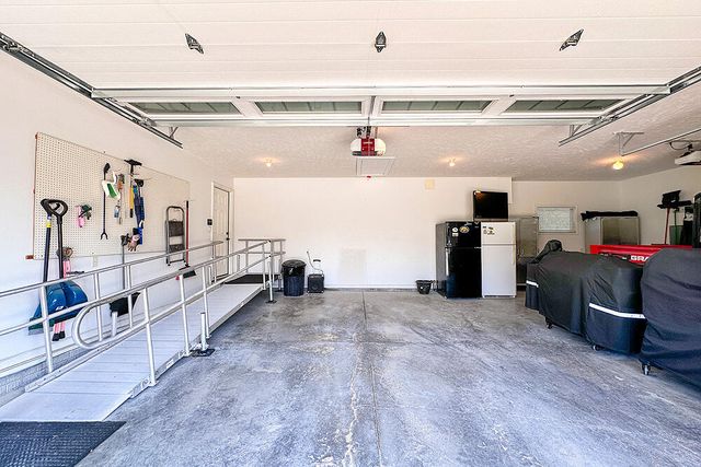 11749 DUMFRIES Avenue, Council Bluffs, IA 51503