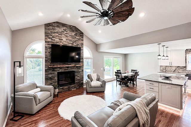 11749 DUMFRIES Avenue, Council Bluffs, IA 51503