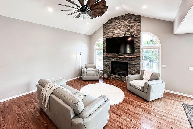 11749 DUMFRIES Avenue, Council Bluffs, IA 51503