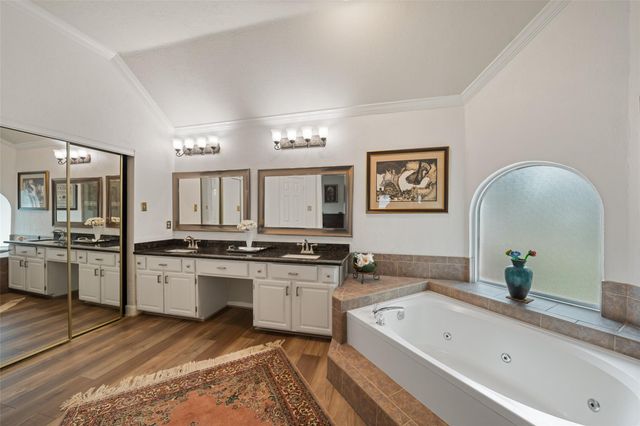 16303 Avenplace Road, Tomball, TX 77377