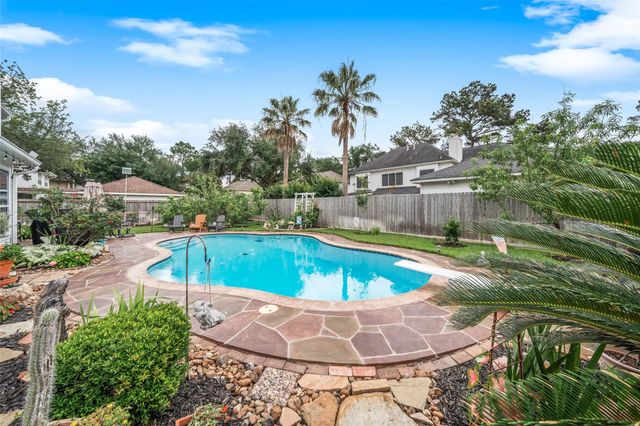 16303 Avenplace Road, Tomball, TX 77377