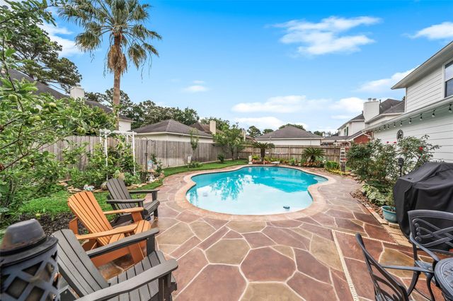 16303 Avenplace Road, Tomball, TX 77377