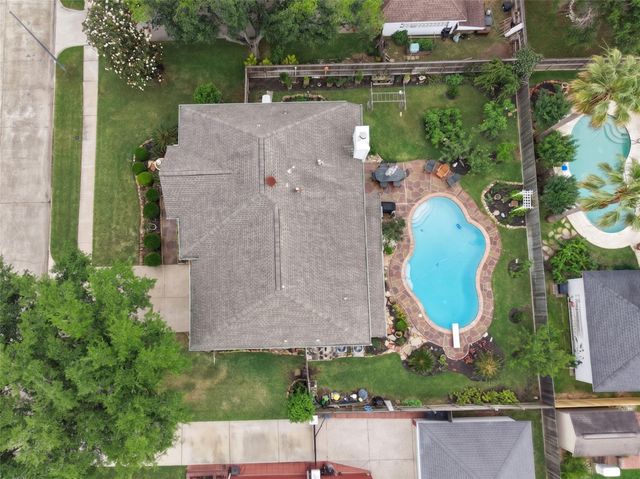 16303 Avenplace Road, Tomball, TX 77377