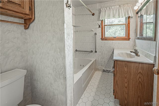 5812 Joanne Drive, Cambria, NY 14132