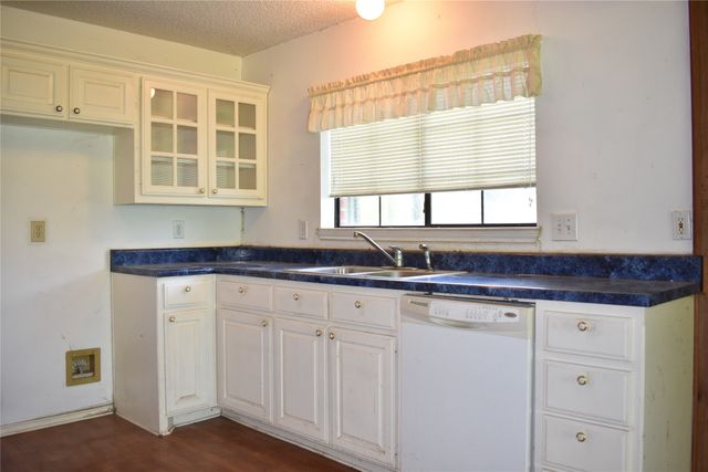 4912 Williford Road, Sachse, TX 75048