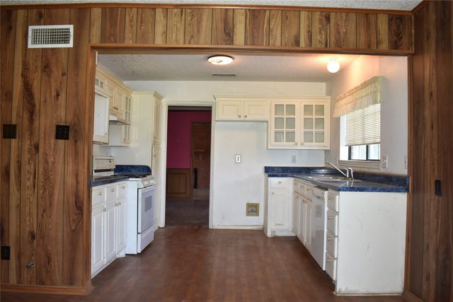 4912 Williford Road, Sachse, TX 75048