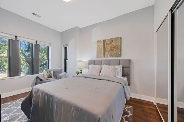 4351 S King Drive 2, Chicago, IL 60653