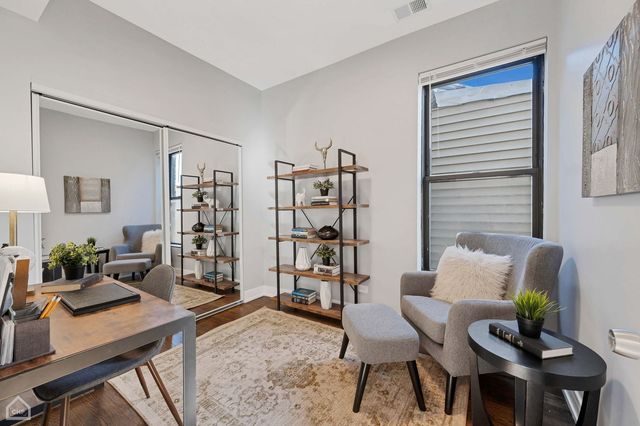 4351 S King Drive 2, Chicago, IL 60653