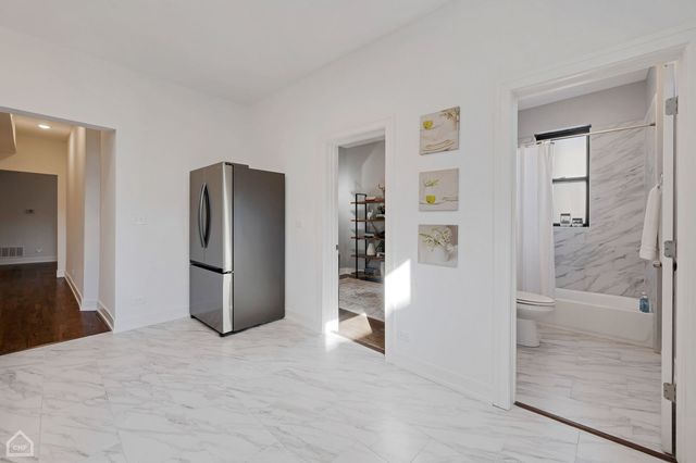 4351 S King Drive 2, Chicago, IL 60653