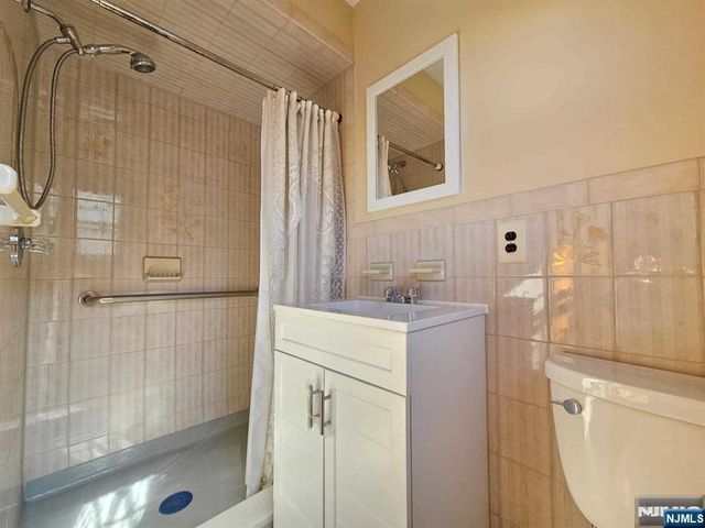 27 Whitaker Avenue 1, Woodland Park, NJ 07424