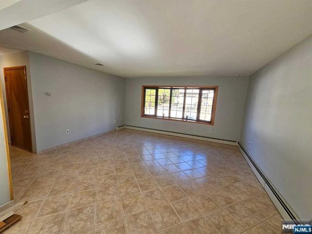 27 Whitaker Avenue 1, Woodland Park, NJ 07424