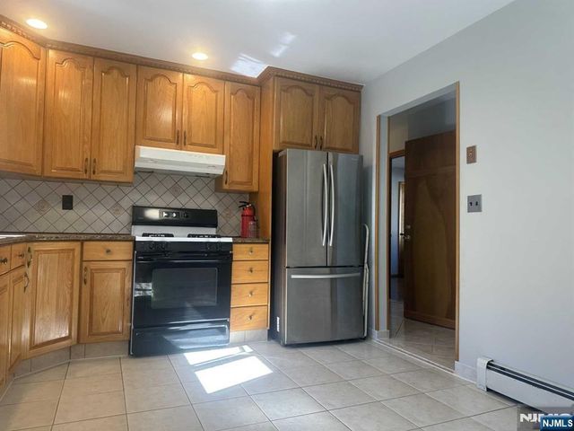 27 Whitaker Avenue 1, Woodland Park, NJ 07424