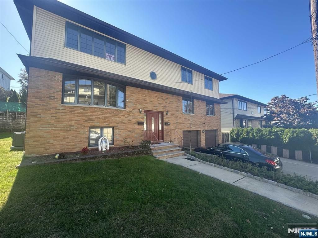 27 Whitaker Avenue 1, Woodland Park, NJ 07424