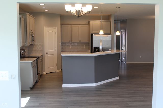 1857 Doncaster Drive, Avon, IN 46123