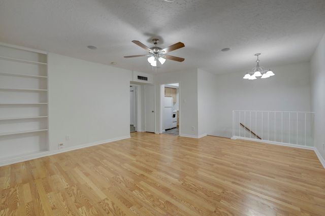 3400 Timmons Lane 58, Houston, TX 77027