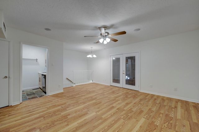 3400 Timmons Lane 58, Houston, TX 77027