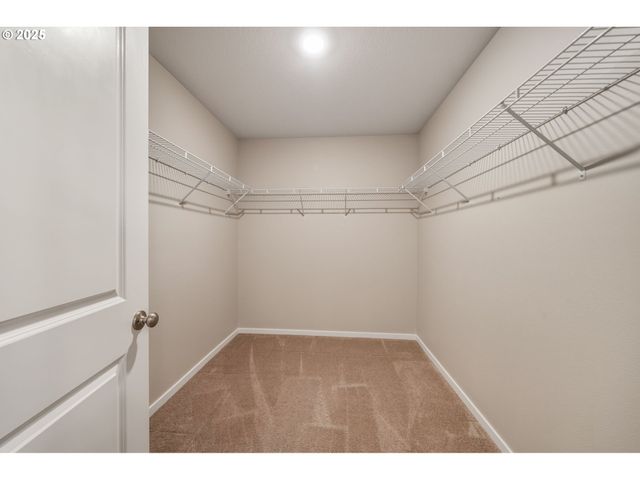 9448 N ALDER St, Camas, WA 98607