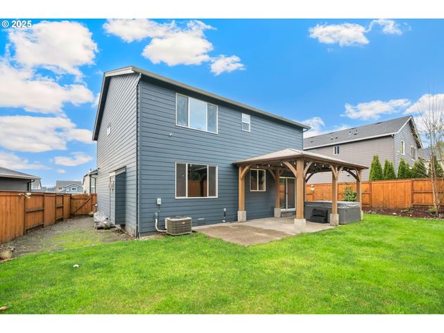 9448 N ALDER St, Camas, WA 98607