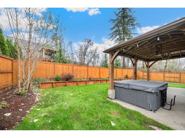 9448 N ALDER St, Camas, WA 98607