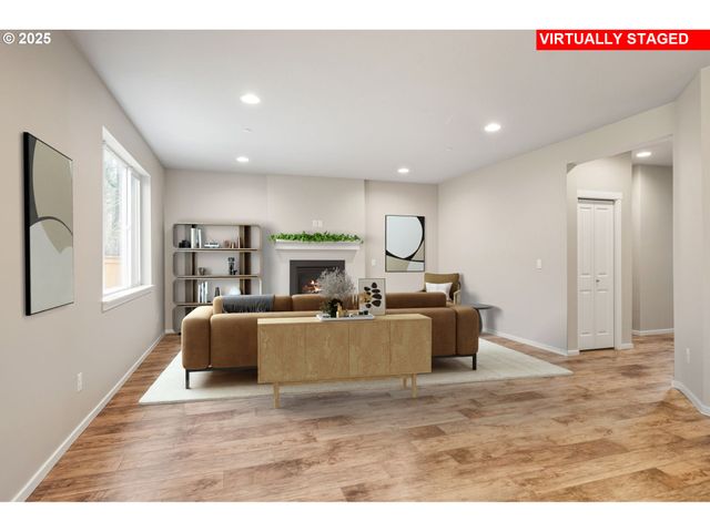 9448 N ALDER St, Camas, WA 98607