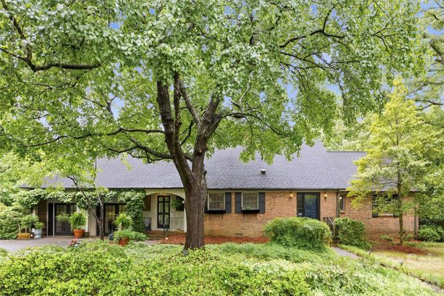 3110 Robinwood Road, Gastonia, NC 28054