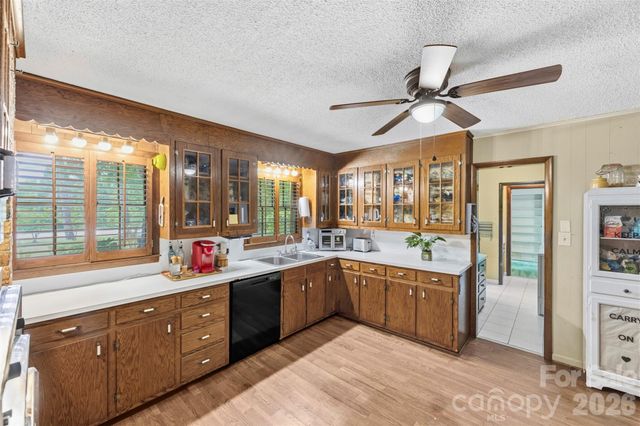 3110 Robinwood Road, Gastonia, NC 28054