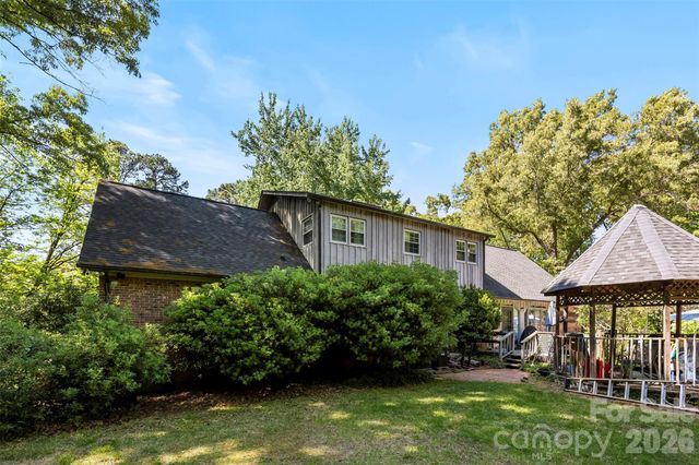 3110 Robinwood Road, Gastonia, NC 28054