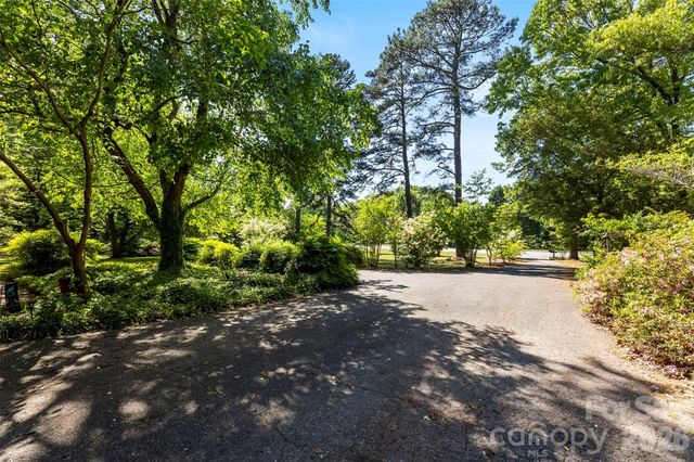 3110 Robinwood Road, Gastonia, NC 28054