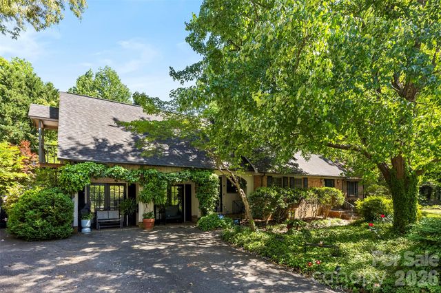 3110 Robinwood Road, Gastonia, NC 28054
