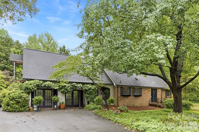 3110 Robinwood Road, Gastonia, NC 28054