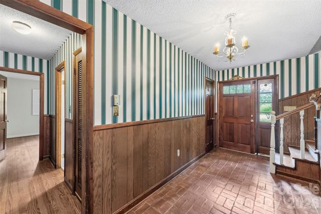 3110 Robinwood Road, Gastonia, NC 28054