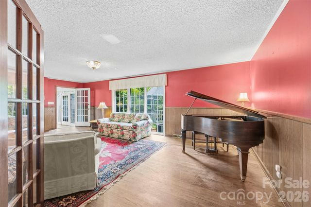 3110 Robinwood Road, Gastonia, NC 28054