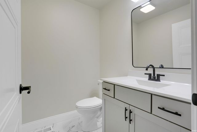 3611 Sand Drive, Newburgh, IN 47630