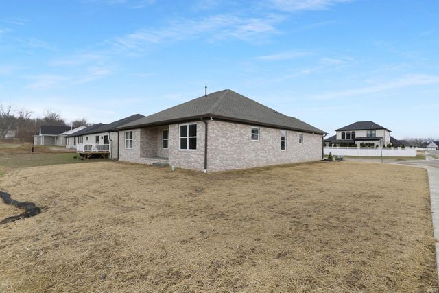 3611 Sand Drive, Newburgh, IN 47630