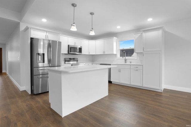 3611 Sand Drive, Newburgh, IN 47630