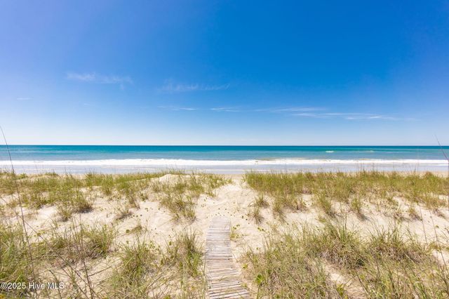 469 Maritime Place, Atlantic Beach, NC 28512