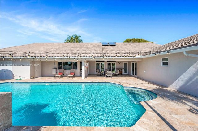 10700 SW 139th Rd, Miami, FL 33176