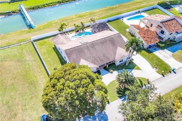 10700 SW 139th Rd, Miami, FL 33176