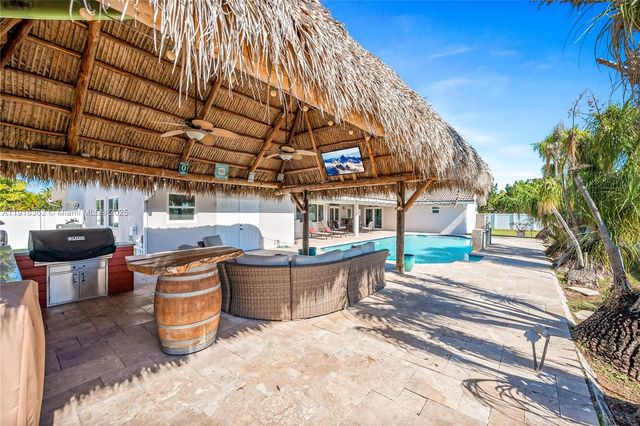 10700 SW 139th Rd, Miami, FL 33176