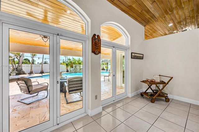 10700 SW 139th Rd, Miami, FL 33176