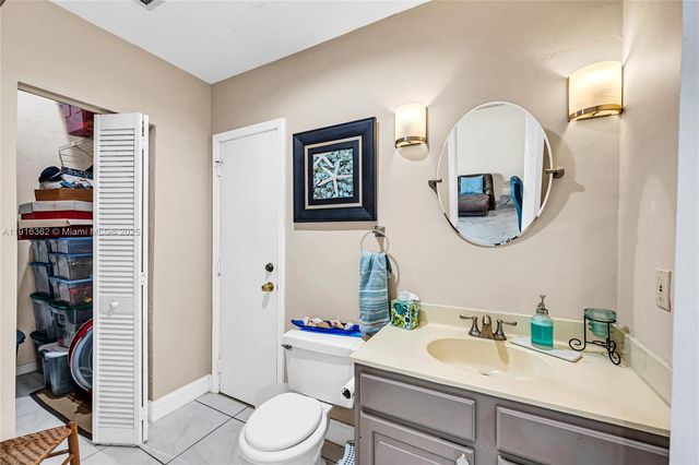 10700 SW 139th Rd, Miami, FL 33176