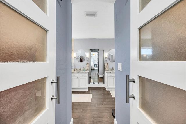 10700 SW 139th Rd, Miami, FL 33176