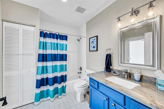 10700 SW 139th Rd, Miami, FL 33176