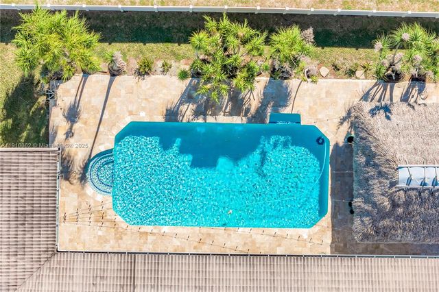 10700 SW 139th Rd, Miami, FL 33176