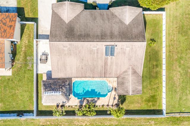 10700 SW 139th Rd, Miami, FL 33176