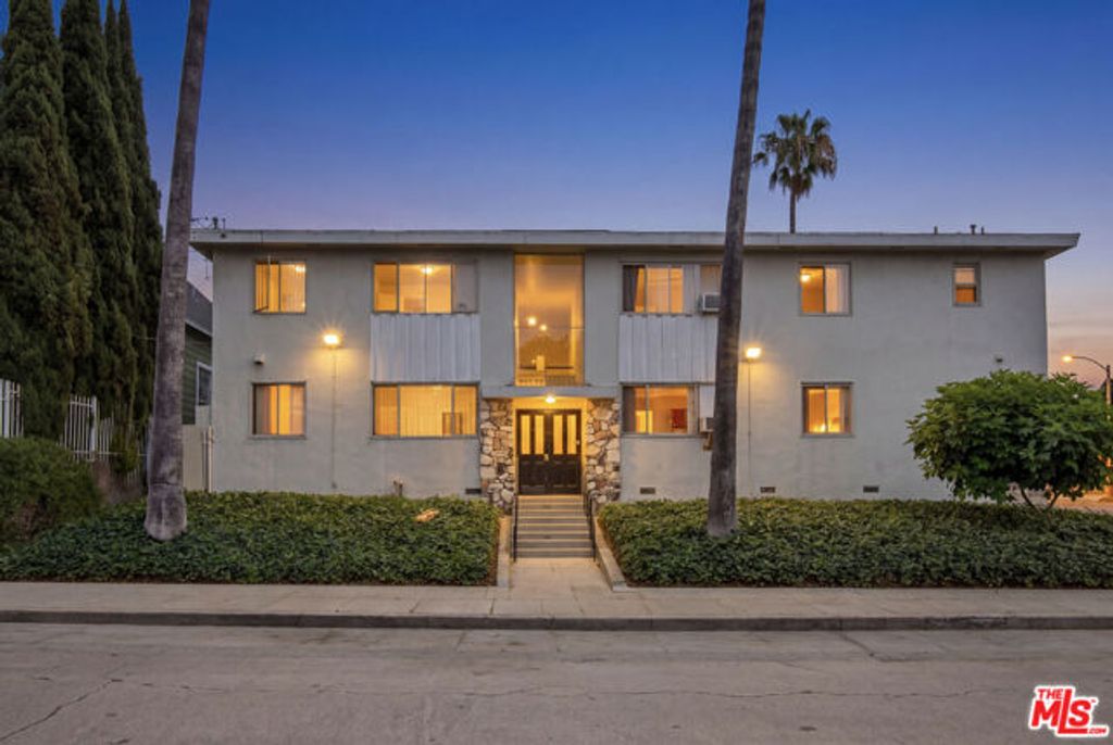 136 S Westlake Avenue, Los Angeles, CA 90057