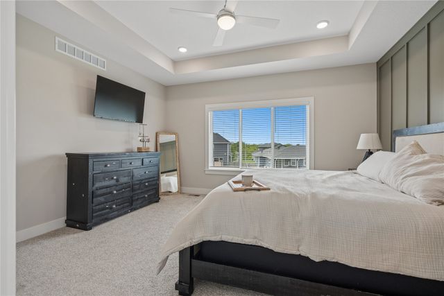 2105 Timberview Drive, Norwalk, IA 50211
