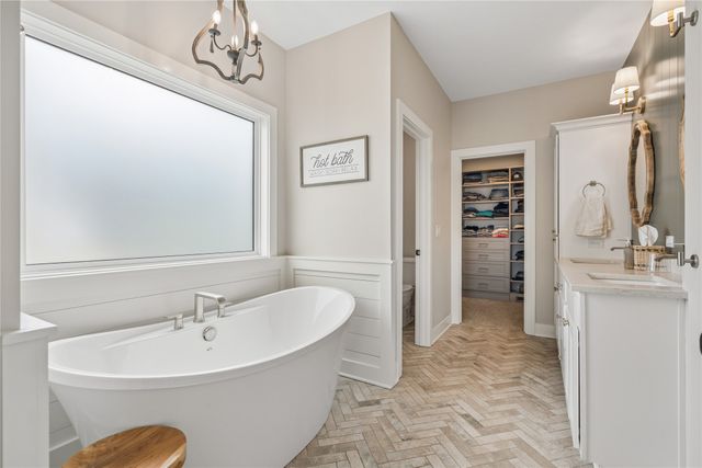 2105 Timberview Drive, Norwalk, IA 50211